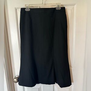 Renuar skirt, black, size 8.